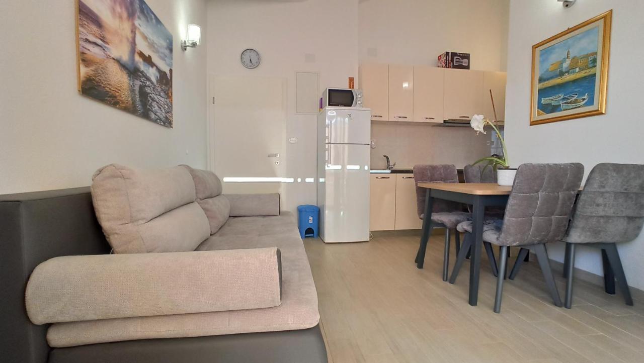 Jakopovic Apartments 로고즈니차 외부 사진